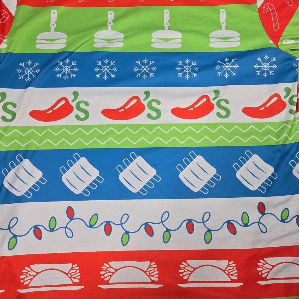Chilis Logo Holiday Men's Medium Long Sleeve T-Shirt
